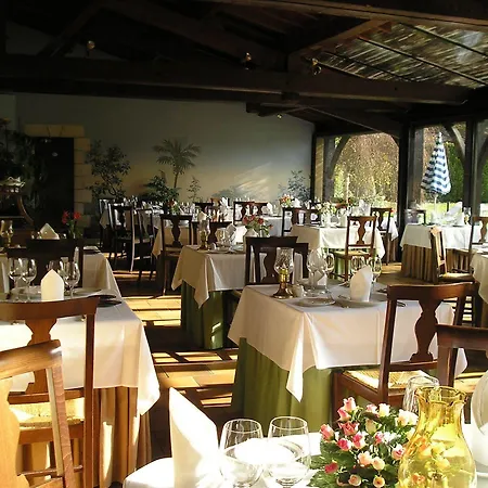 Manoir Du Grand Vignoble Hotel